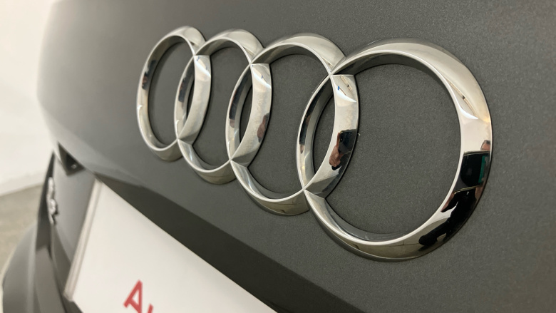 Audi Q2 35 TFSI S Line 5dr S Tronic [C+S] Petrol Estate